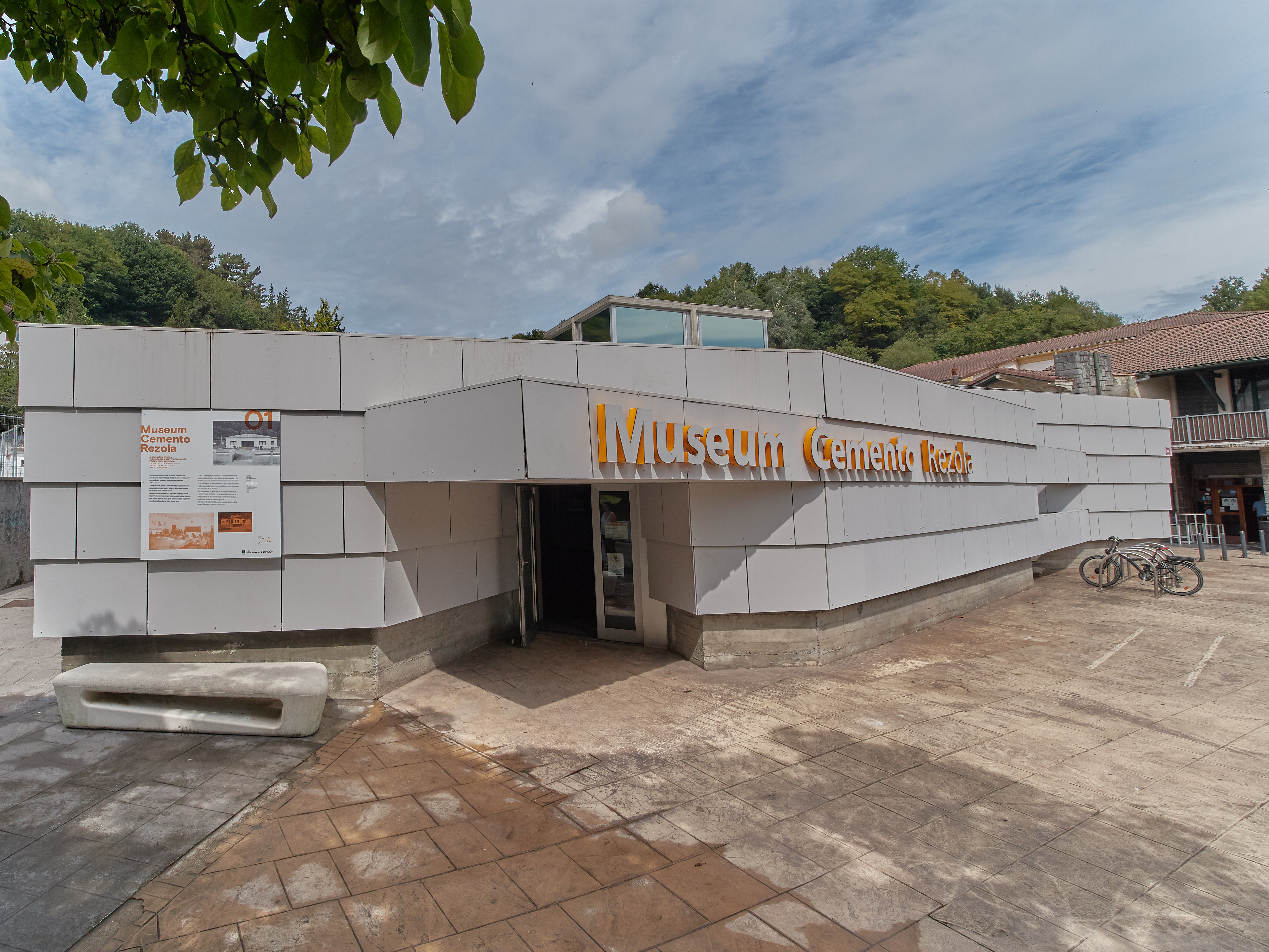 Imagen exterior del museum cemento rezola